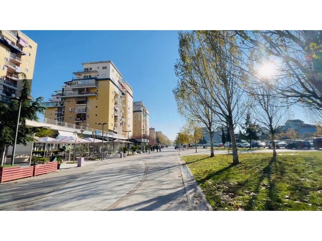 Apartament 2+1 për shitje tek Ish Fusha e Aviacionit
