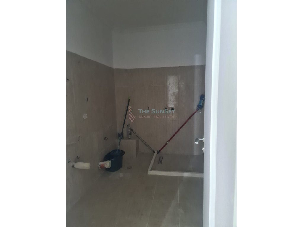 Apartament 2+1+2 per shitje në Rezidencën Lake View, Rruga e Kosovareve, Tiranë 2