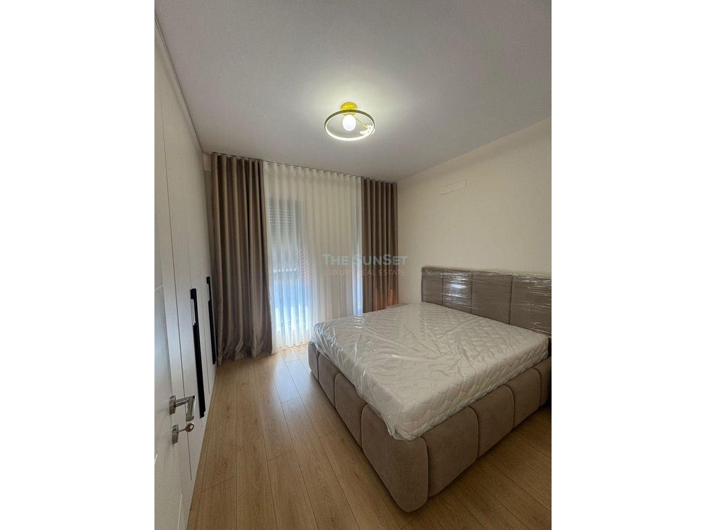 Apartament 2+1+2 me parkim për qira – përballë Maternitetit të Ri, Tiranë 4
