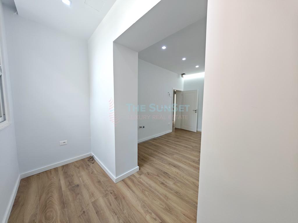 Apartament 3+1 për shitje në Rrugën Myslym Shyri 4