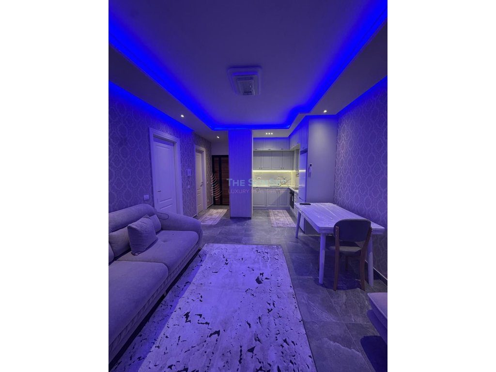 Apartament 1+1 për qira në Univers City 4