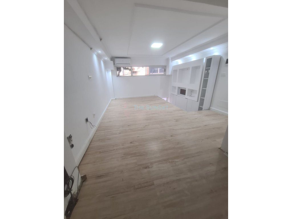 Ambjent Biznesi me Qira – Bllok, Tiranë