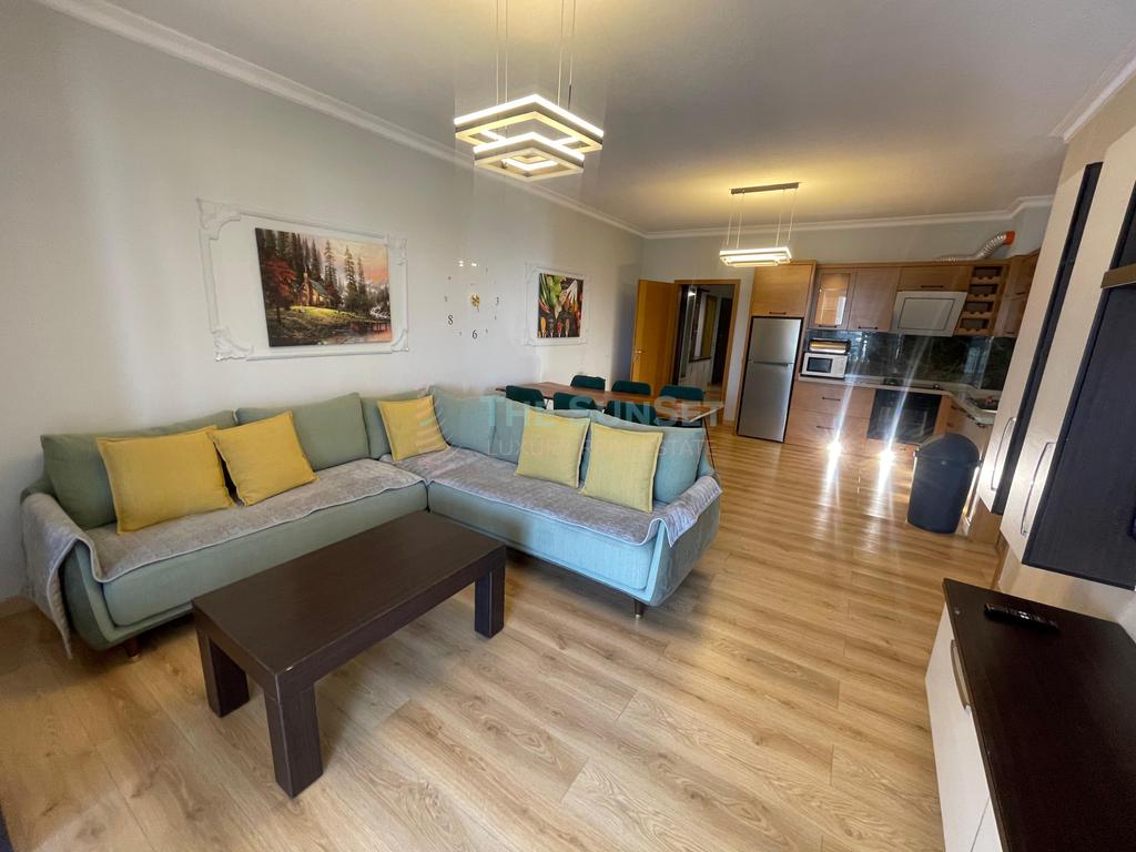 Apartament 2+1 për qira pranë Spitalit të Kafshëve