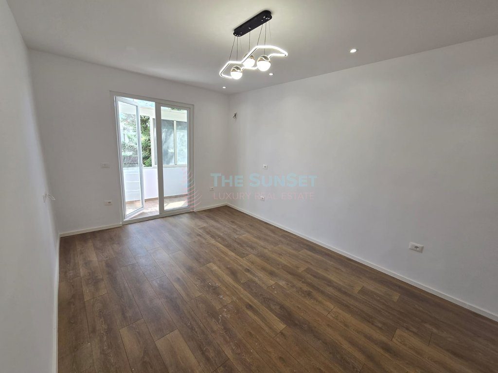 Apartament 3+1 për shitje në Rrugën Myslym Shyri