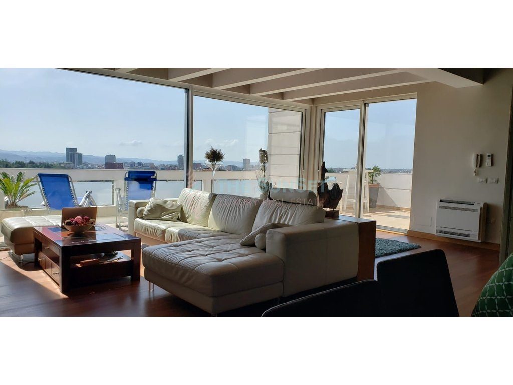 Penthouse për Qira pranë "Sofres së Ariut" 4