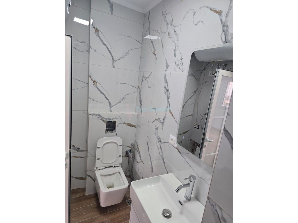 Apartament 1+1 për shitje pranë Shkollës së Kuqe 3