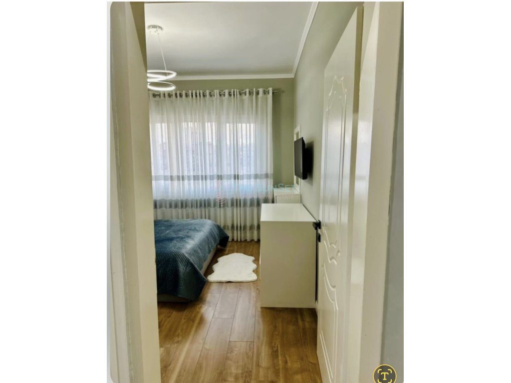 Apartament 1+1 për shitje në Rrugën Ali Demi 3