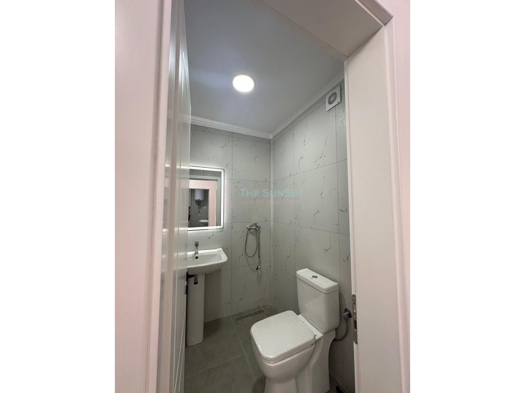 Apartament 2+1+2 për shitje në zonën e Astirit 4
