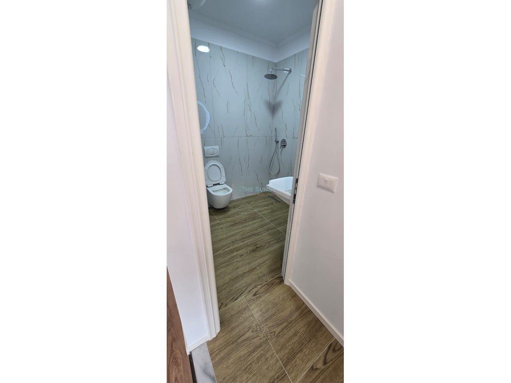 Apartament 2+1 për Shitje, Kompeksi "Aura", Tiranë! 2