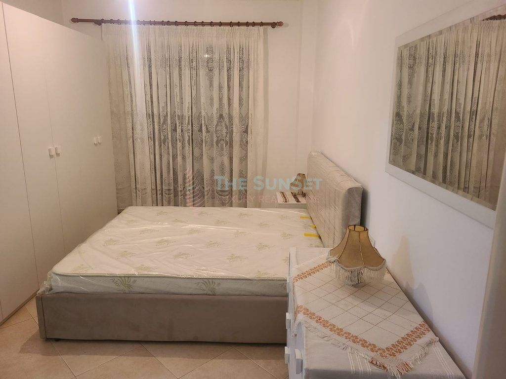 Apartament 2+1 për shitje në Bulevardin Migjeni 4
