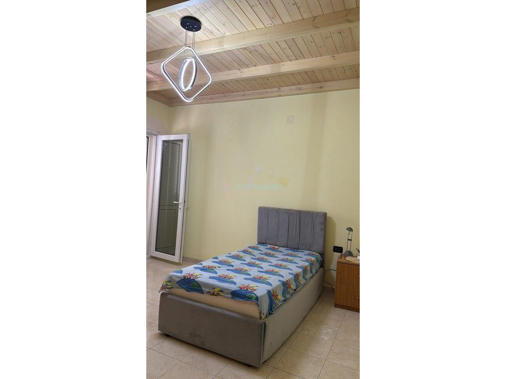 Apartament 4+1 për qira te Vilat Amerikane 2