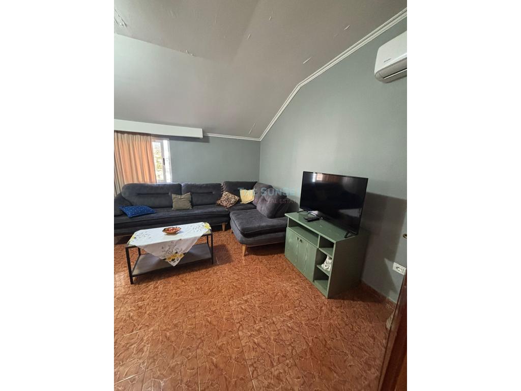 Apartament 2+1 për qira në Shkozë