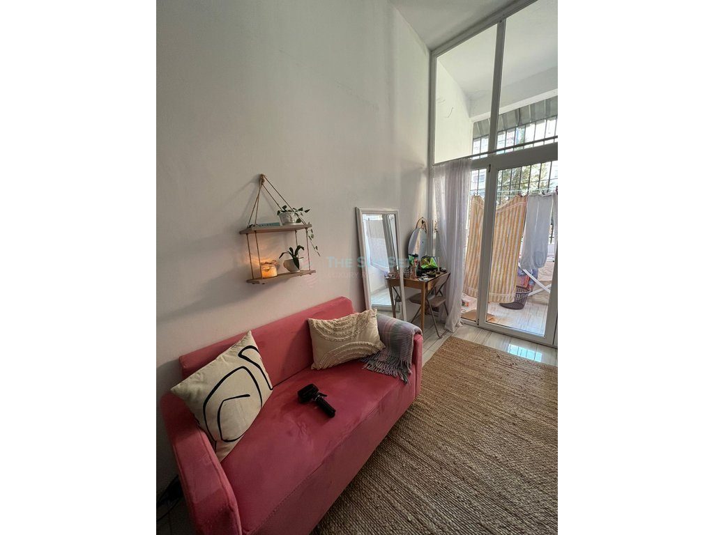 Apartament 1+1 për shitje te Pedonalja e Tiranës 2