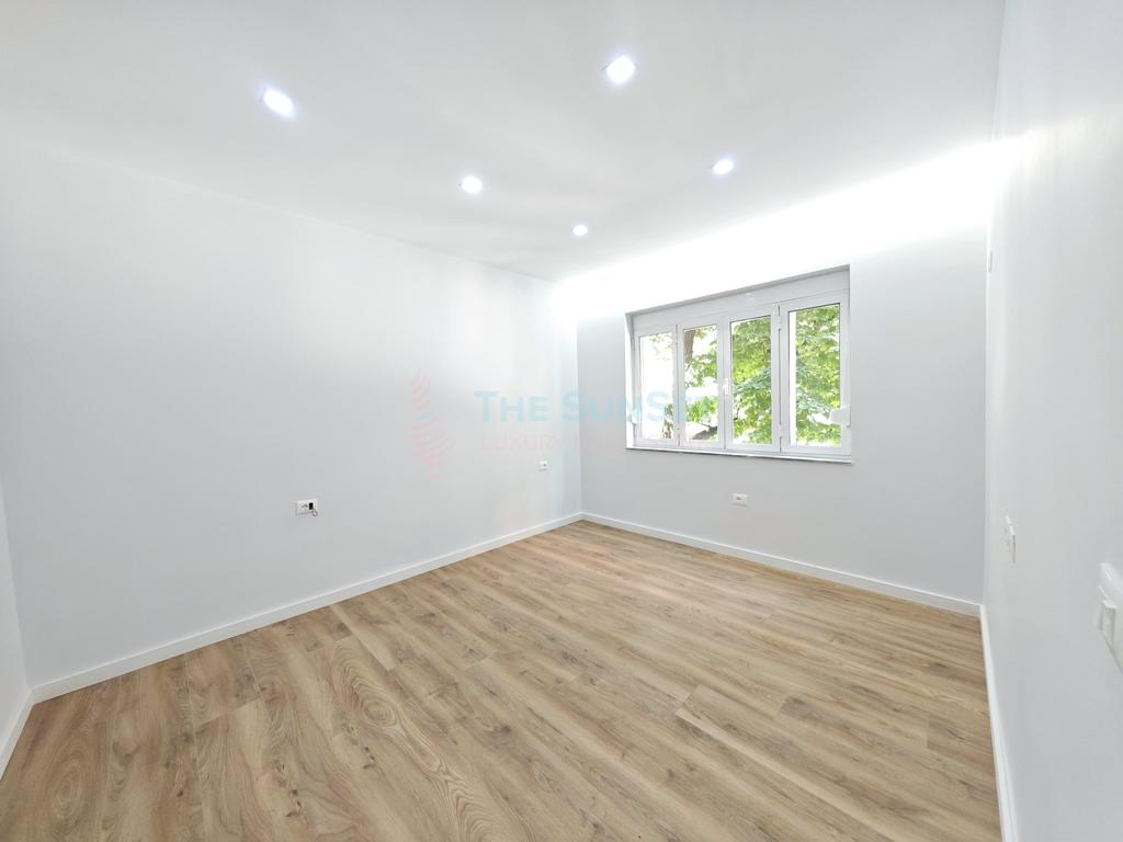 Apartament 3+1 për shitje në Rrugën Myslym Shyri