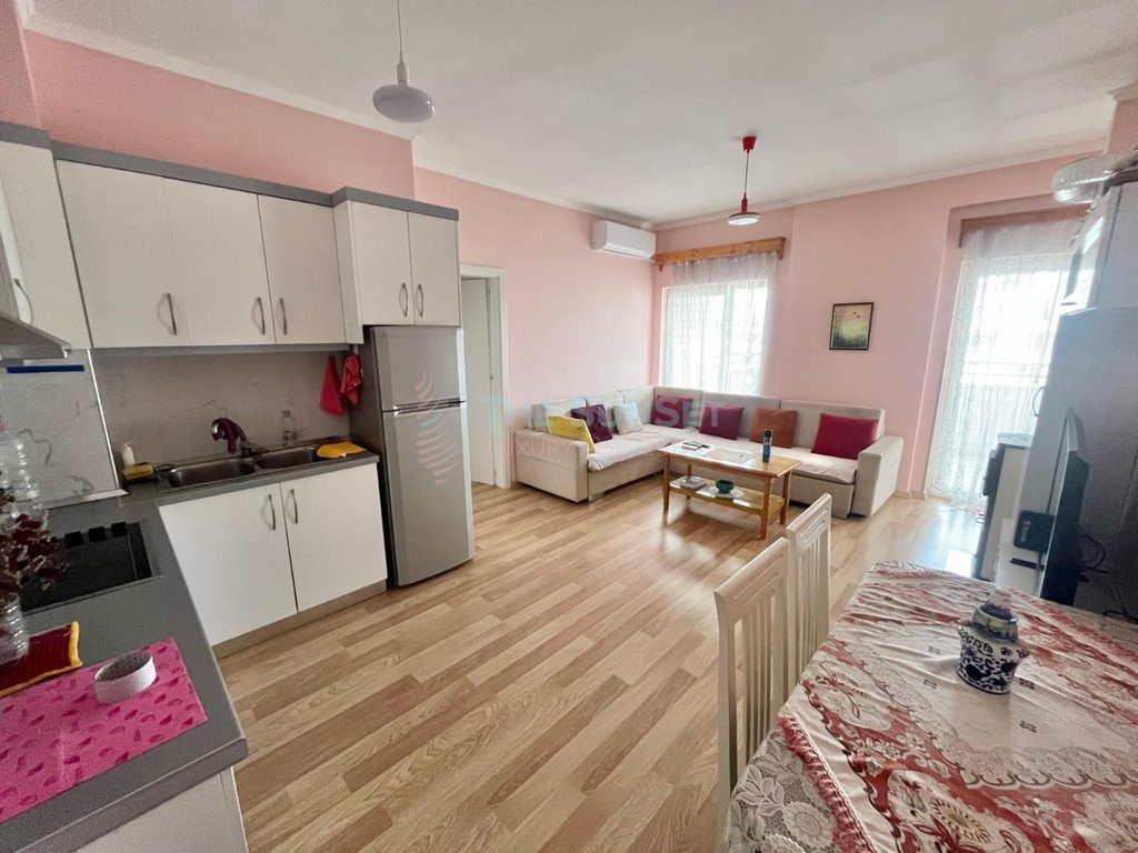 Apartament 2+1 për shitje në Pogradec, pranë Liqenit të Ohrit 2