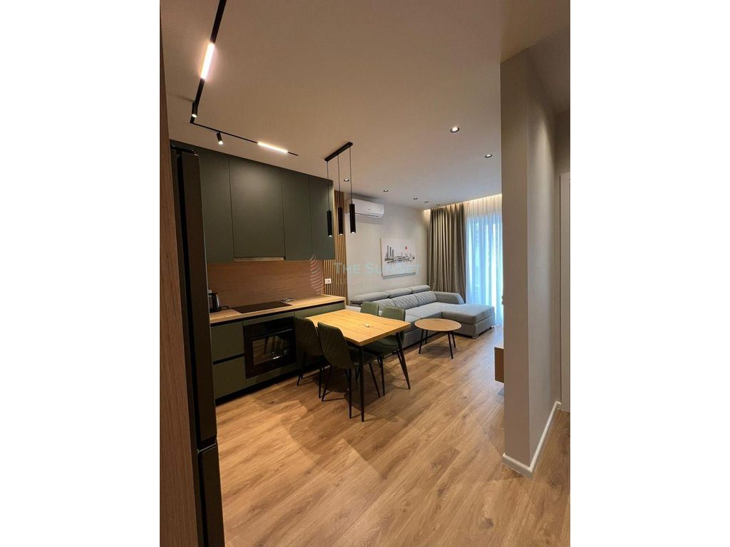 Apartament 1+1 për qira në Kompleksin Mangalem 4