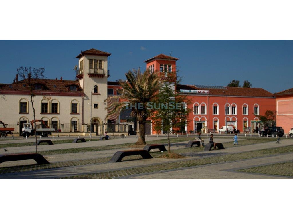 Zyrë për qira në Kombinat