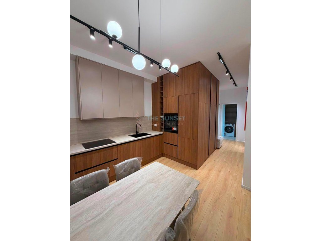 Apartament 1+1 për qira në Kompleksin Mangalem 3