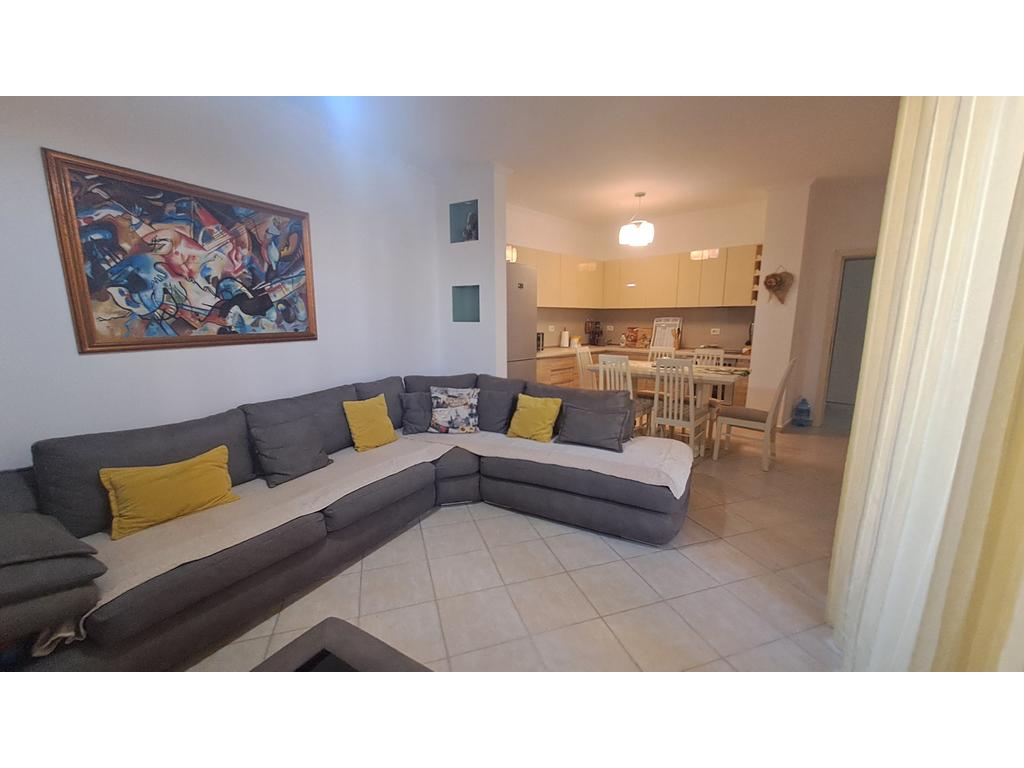 Apartament 2+1+2 per qira ne Astir 4