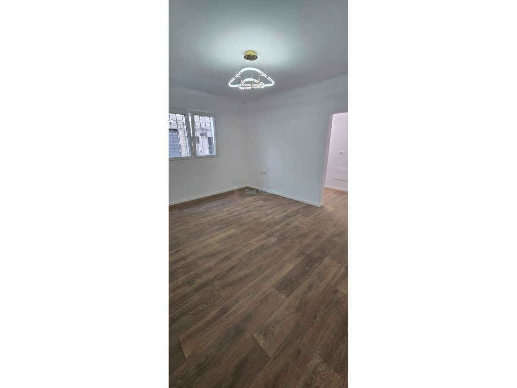 Apartament 1+1 për shitje në Rrugën Ali Demi 2