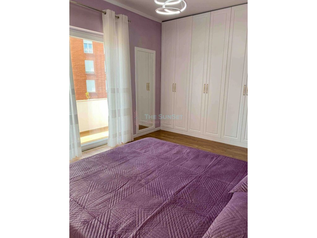 Apartament 1+1 për shitje në Rrugën Ali Demi 4