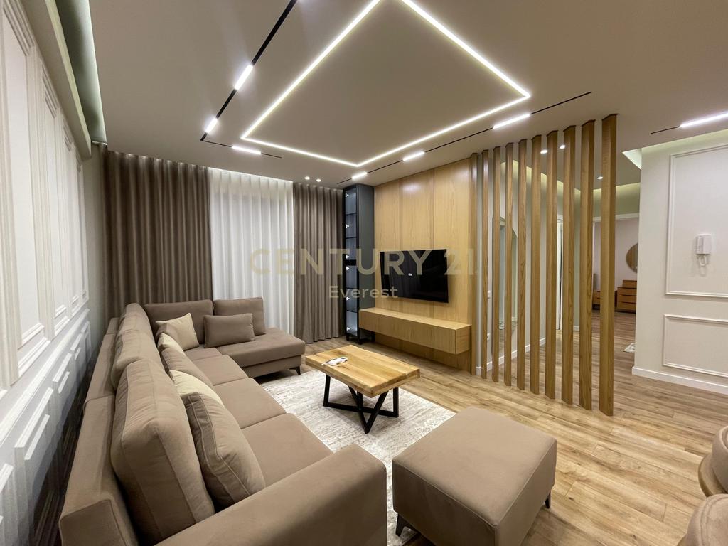 LIQENI I THATË – APARTAMENT 2+1+2 + PARKIM ME QIRA 3