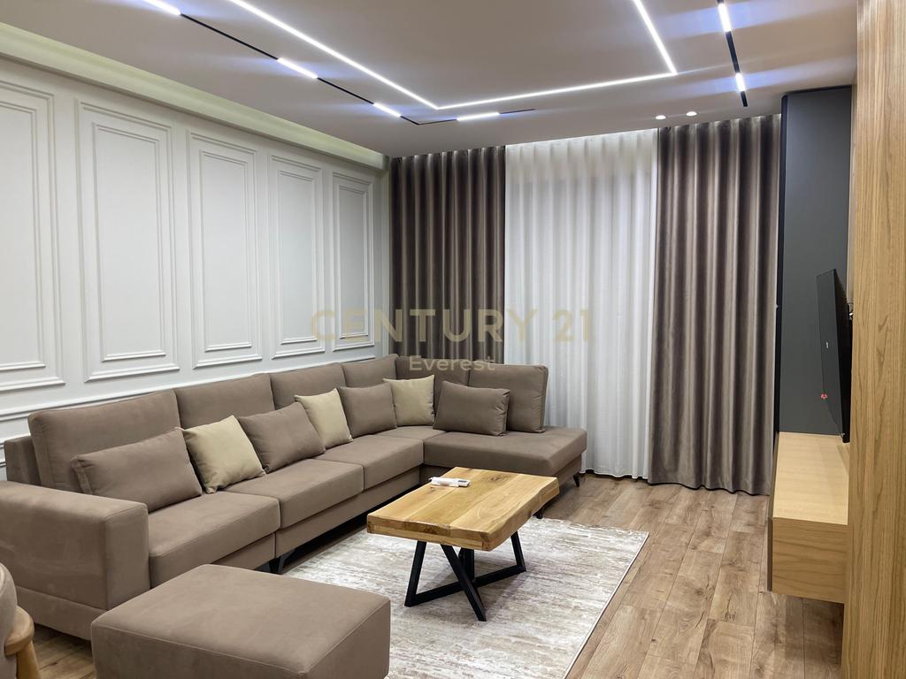 LIQENI I THATË – APARTAMENT 2+1+2 + PARKIM ME QIRA 2