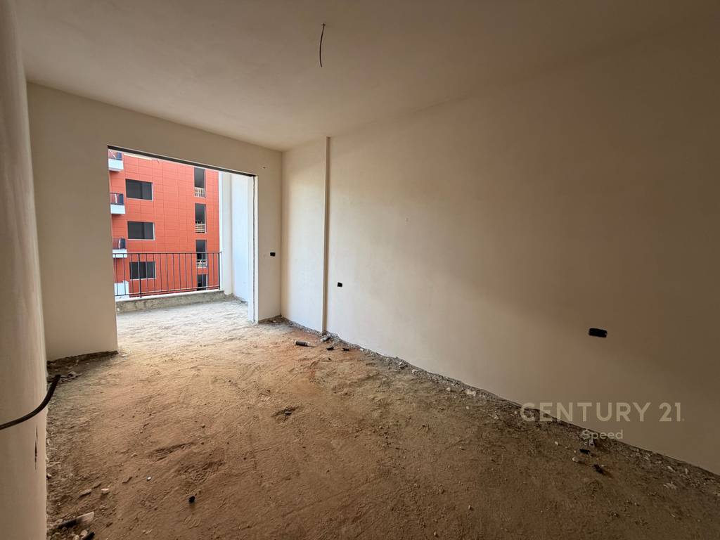 Apartament 1+1 ne Paskuqan, prane te Bulevardit te Ri! 3