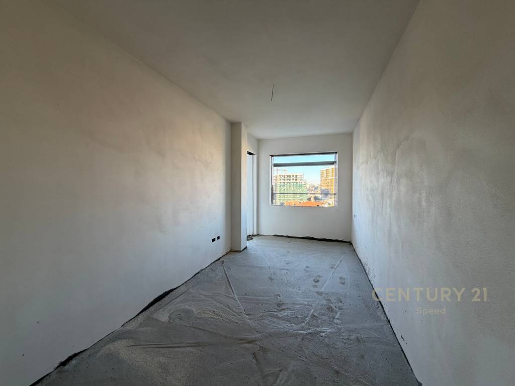 Shesim apartament 3+1+2 ne Paskuqan, prane Bulevardit te Ri! 4
