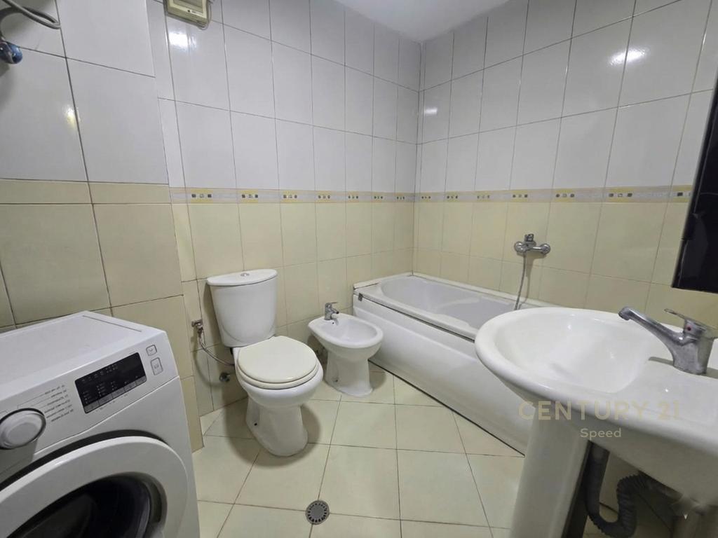 Japim Me Qira Ambjent Zyrash Tek Kompleksi Panorama 3