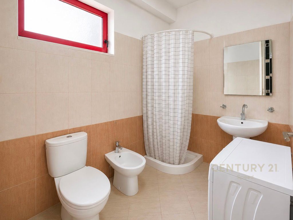 Apartament 3+1+2 për shitje në Don Bosko! 2