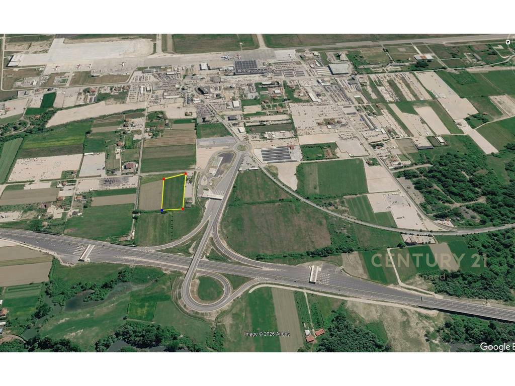Shesim Toke tek Tirana International Airport