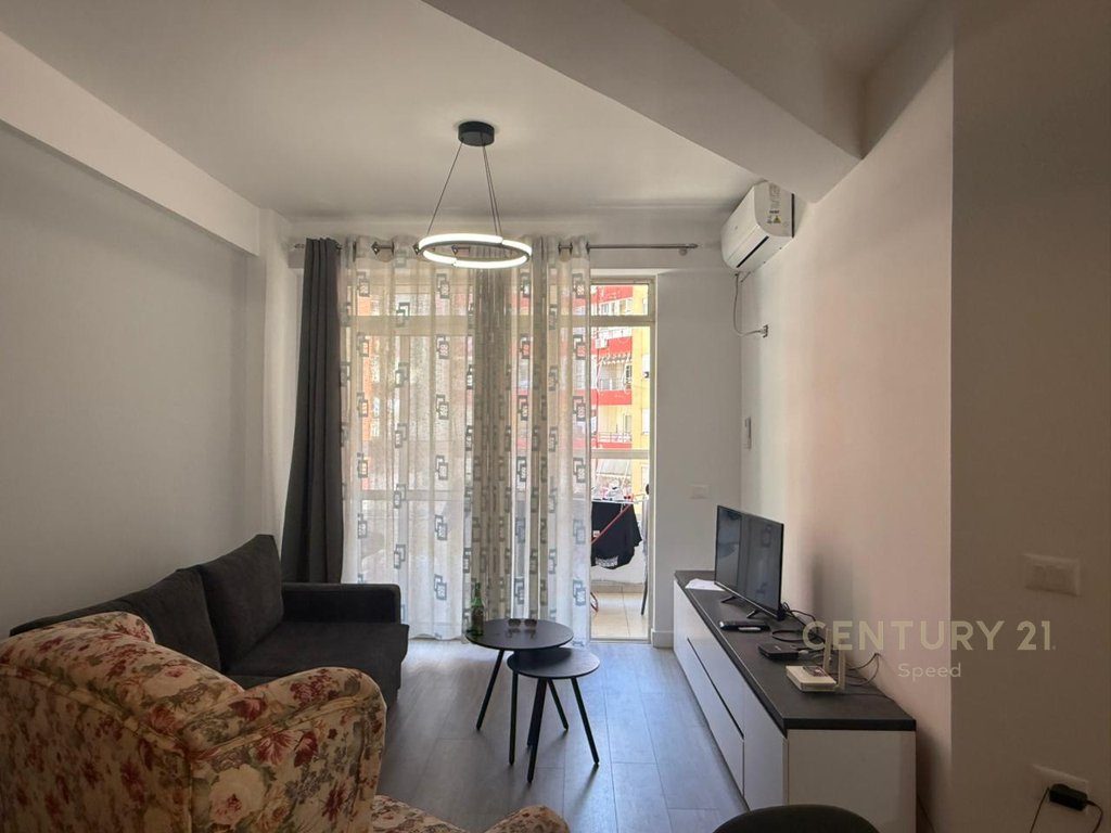 Jepet me qira apartament 1+1 në zonën e Astirit! 3