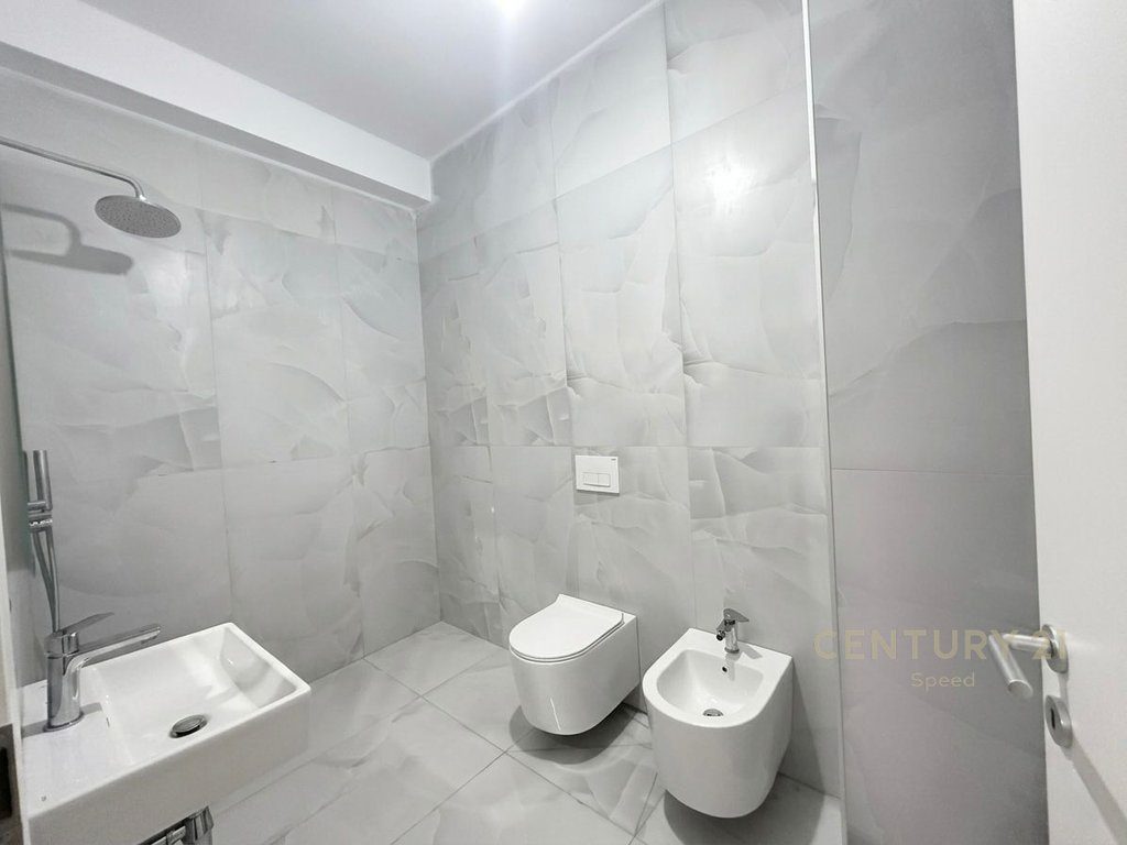 Apartament 1+1 Për Shitje tek Ali Demi! 2