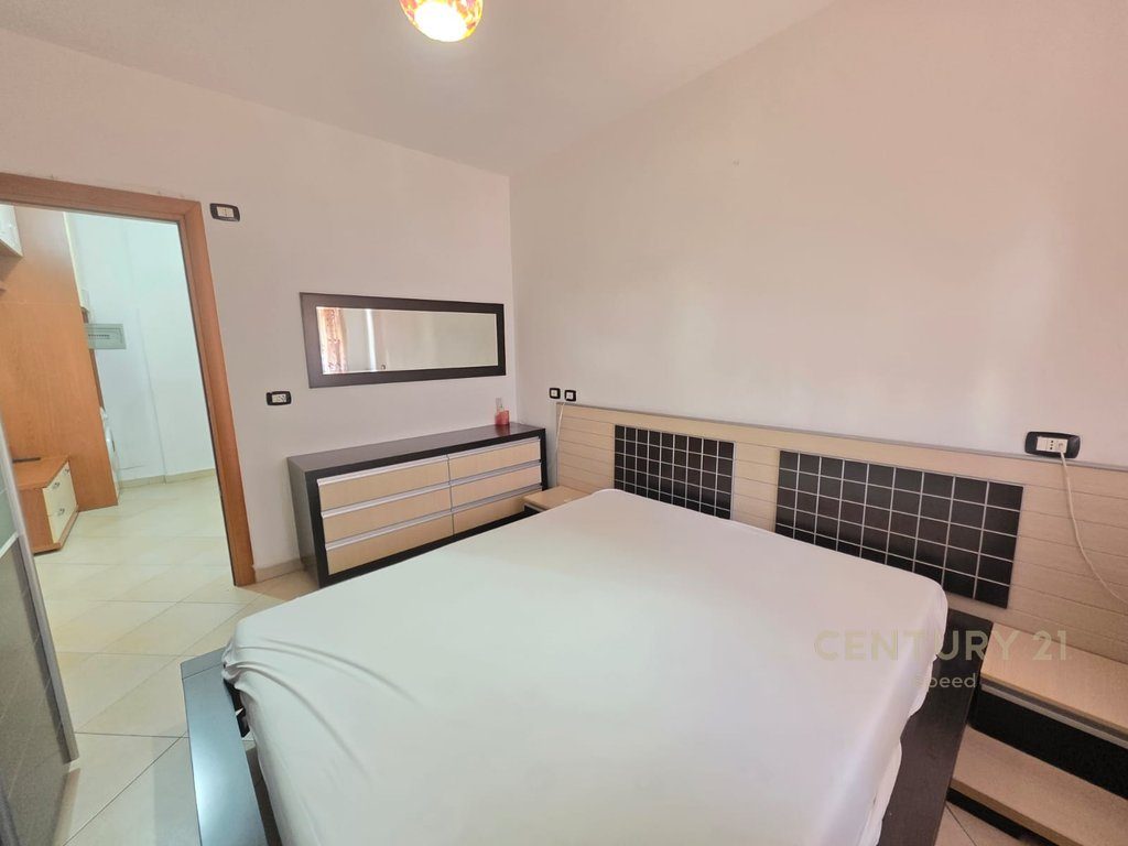 JEPET APARTAMEN 2+1+2 ME QIRA TE 21 DHJETORI!!! 4