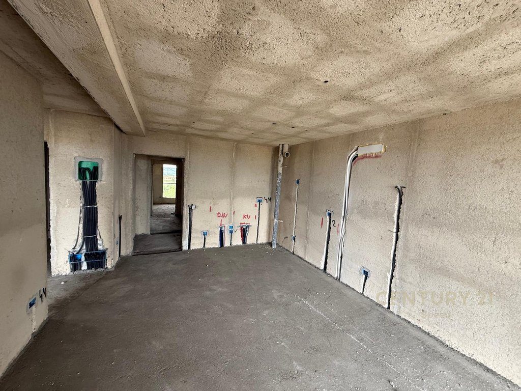 SHITET APARTAMENT 2+1 NË PORTO LALZI, HAMALLAJ