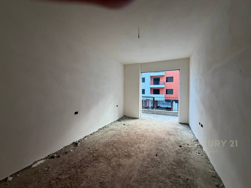 Apartament 2+1 ne Paskuqan, ne fund te Bulevardit te Ri! 4