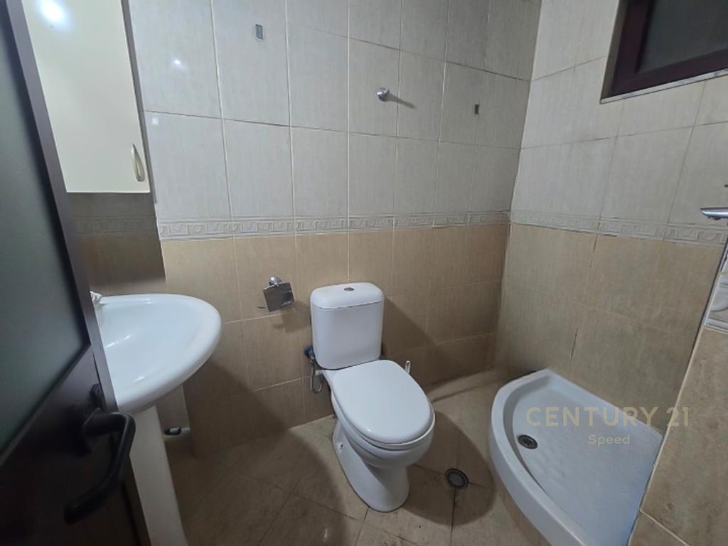 Japim Me Qira Ambjent Zyrash Tek Kompleksi Panorama