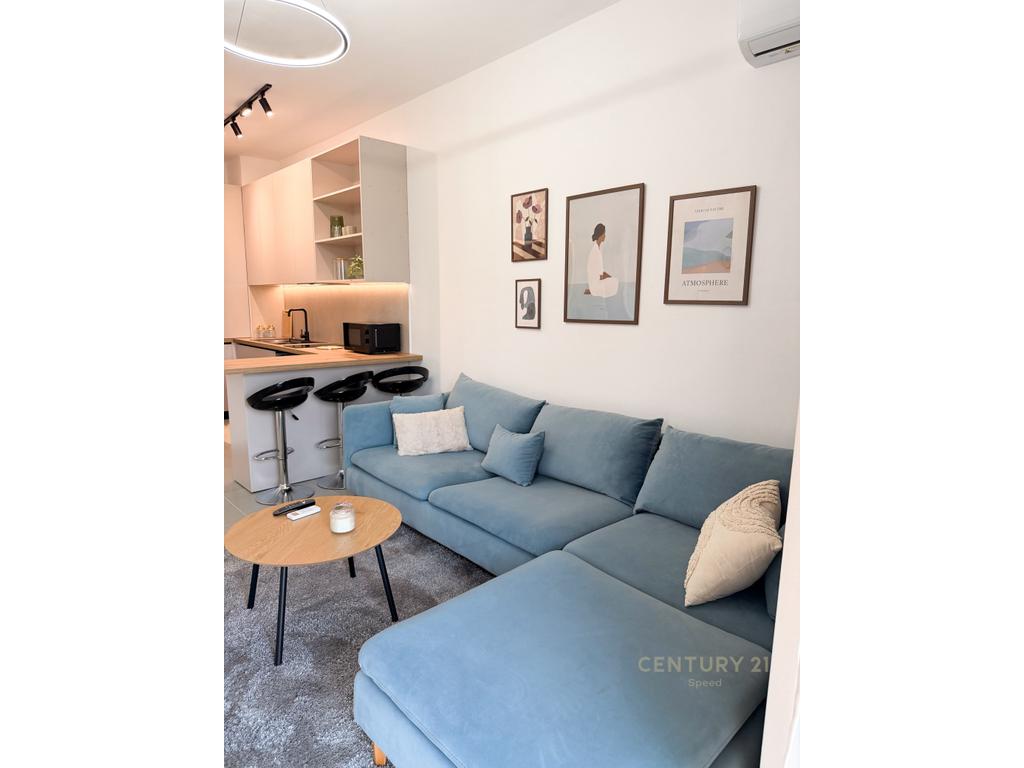 Apartament 1+1 Per Qira Tek Liqeni Thate!! 4