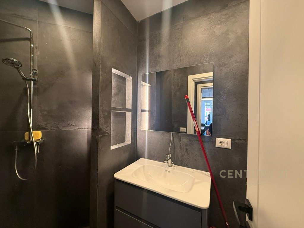 Jepet me qira apartament 1+1 në zonën e Astirit! 2