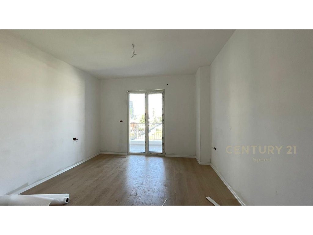 Shitet apartament 2+1 në zonën e Paskuqanit! 4