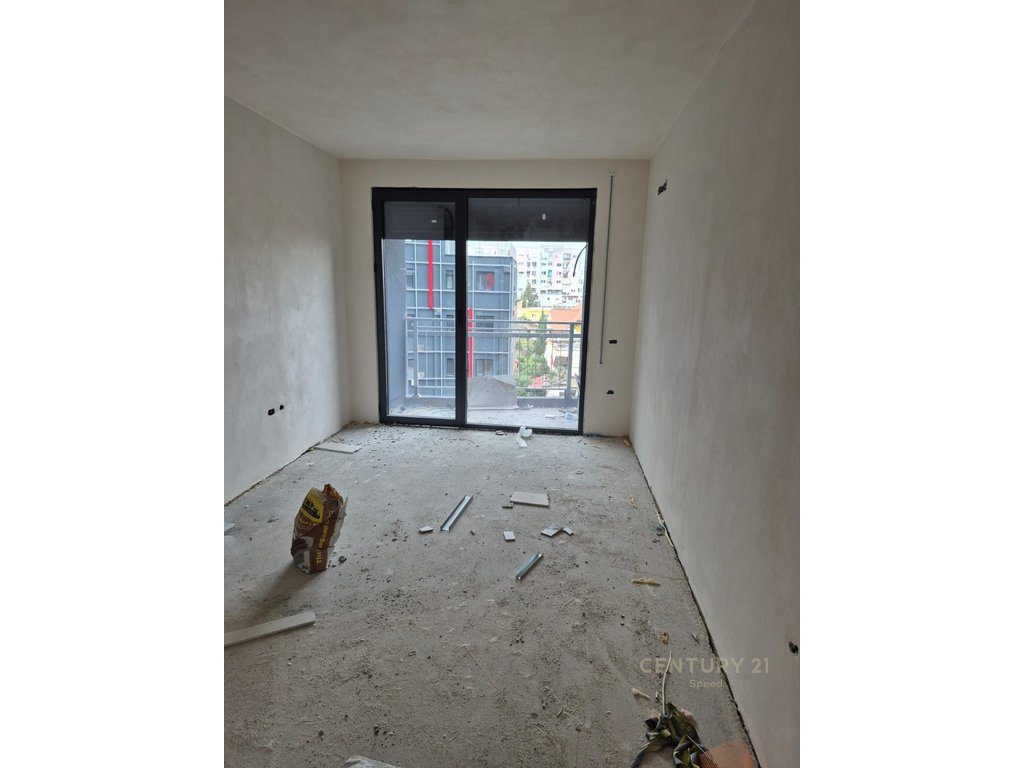 Jepet me qira apartament 2+1 ne zonen e Don Boskos! 4