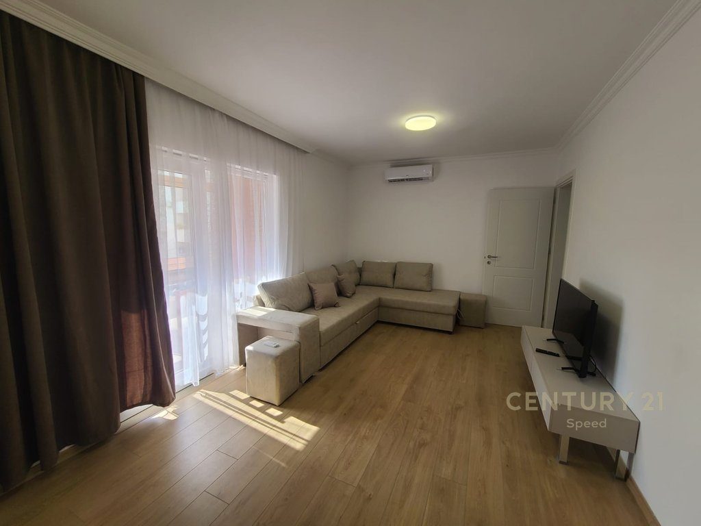 Apartament 2+1+2 Per Qira Tek 9 Kateshet