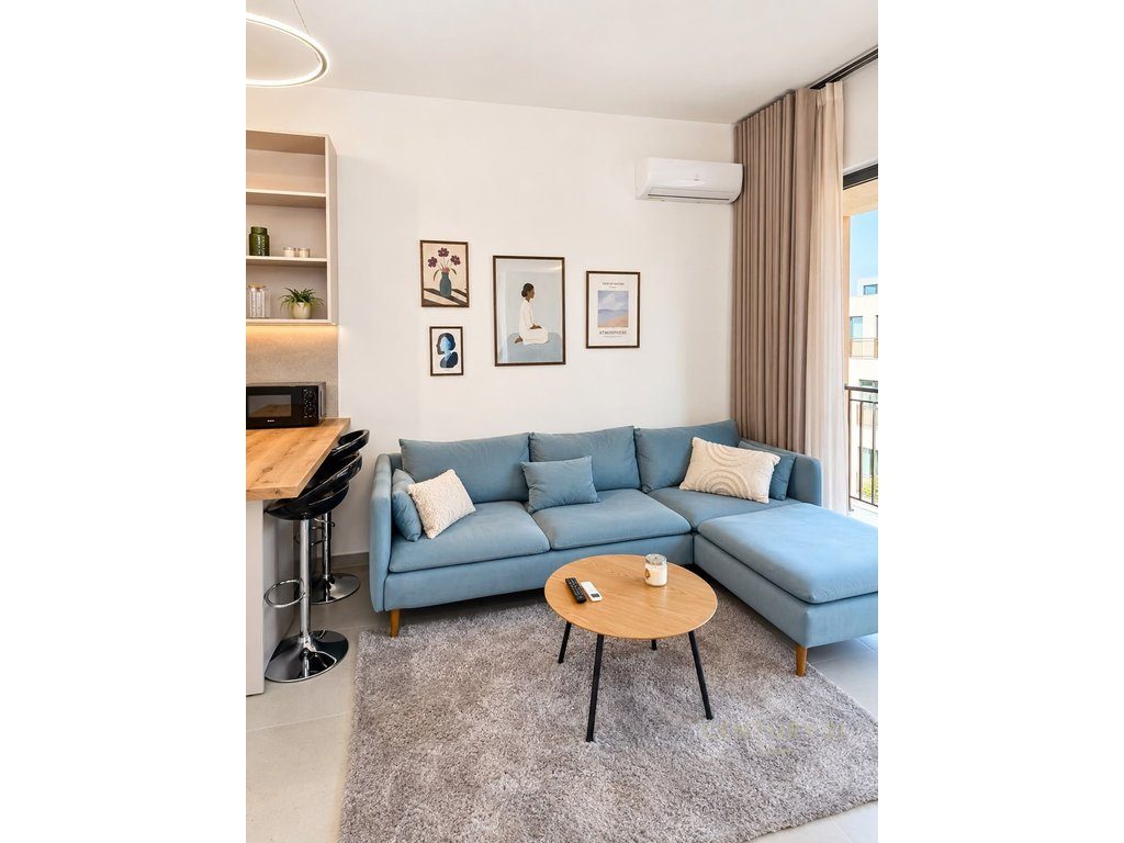 Apartament 1+1 Per Qira Tek Liqeni Thate!! 2