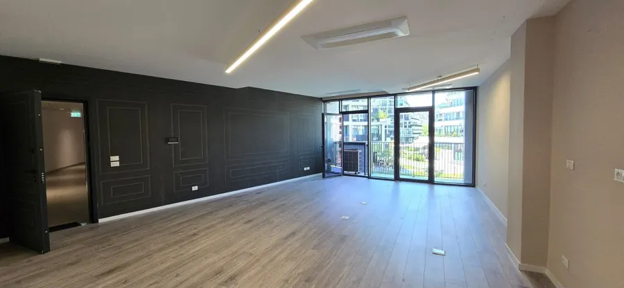 Office to rent Artificial Lake - Kosovars Str. (Tirana - city) 2
