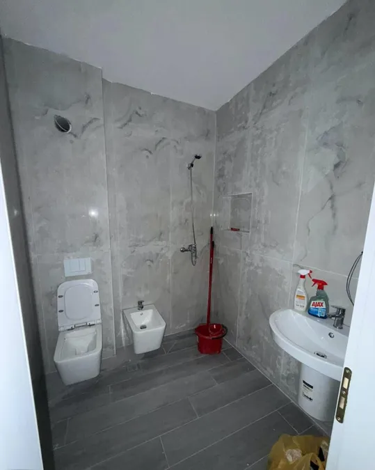 Office to rent Zogu i Zi (Tirana - city) 3