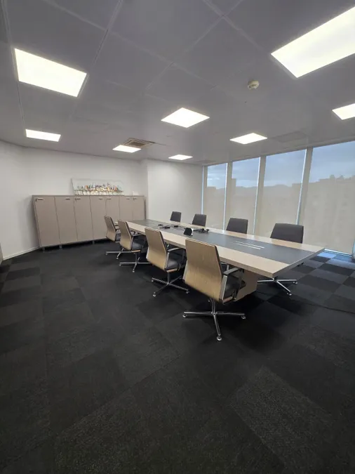 Office to rent Zogu i Zi (Tirana - city) 2