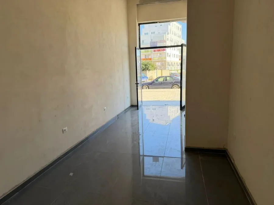 Store to rent Astiri - Unaza e Re (Tirana - city)