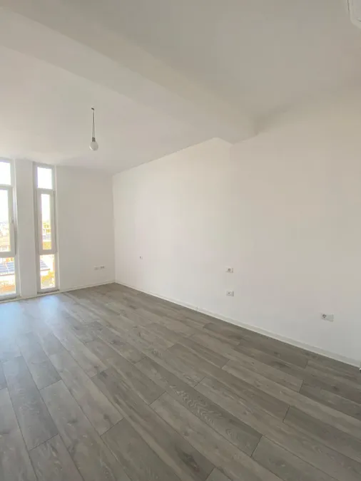 Office to rent Komuna e Parisit - Kristal Center (Tirana - city) 2