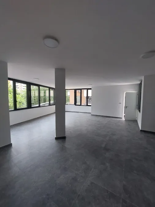 Office to rent Pallati me Shingjeta - Irfan Tomini Str. (Tirana - city) 3